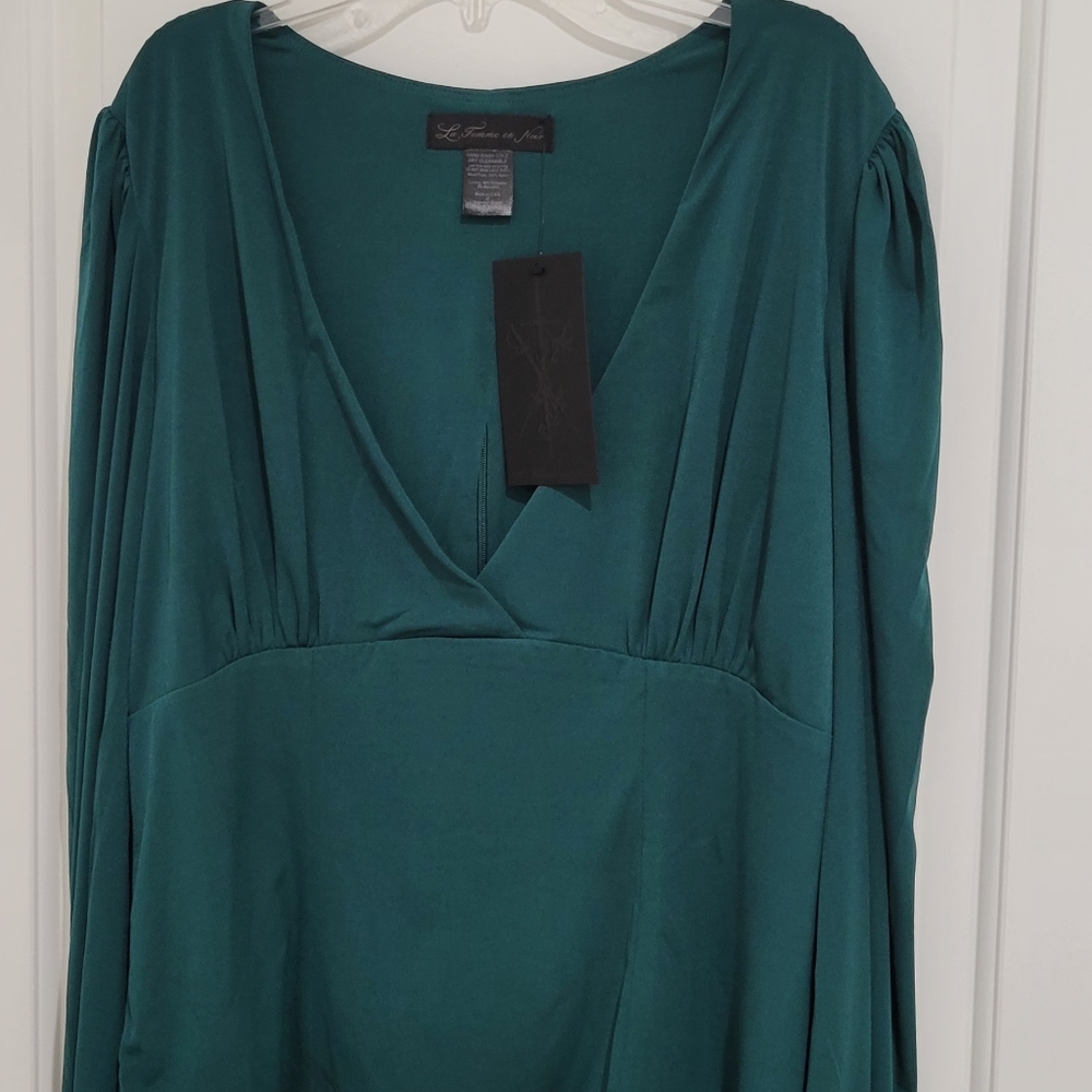 La Femme en Noir Bishop Blouse NWT 2X